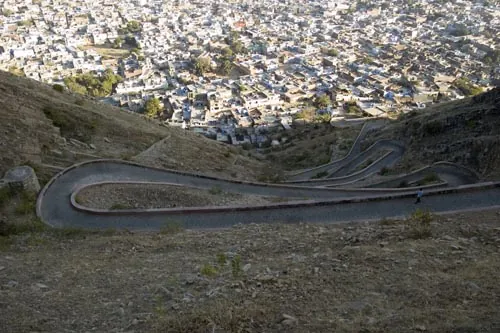 Chodník k Nahargarhu  - Tigriej pevnosti (Jaipur)