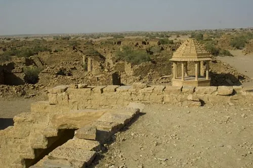Opustená dedina Kuldhara (neďaleko Jaisalmeru)