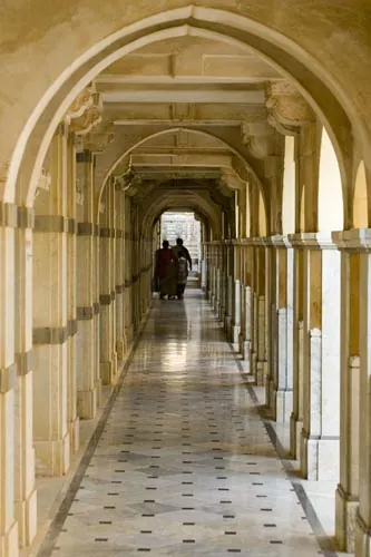Chodba a indickí turisti  (Palitana)