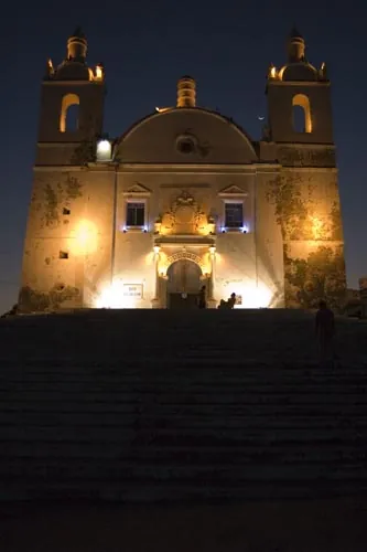 Kostol St. Thomas v noci (Diu)
