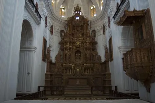 Kostol Sv. Kajetána (Old Goa)