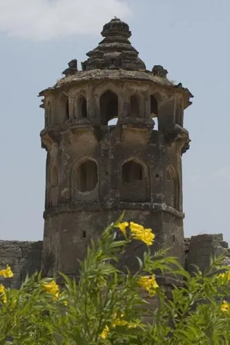 Veža v Zenana Enclosure (Hampi)