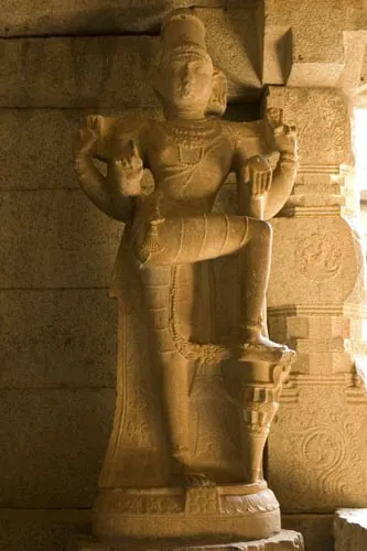 Socha v chráme Vittala (Hampi)