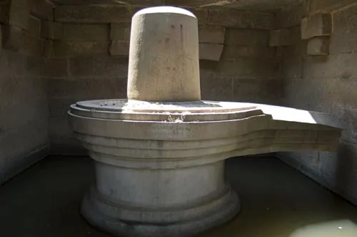 Obrovský Šivov lingam... (Hampi)